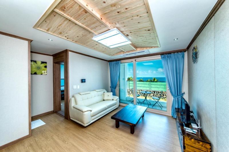 Sea And Wave Guest House ซอกวีโพ ภายนอก รูปภาพ